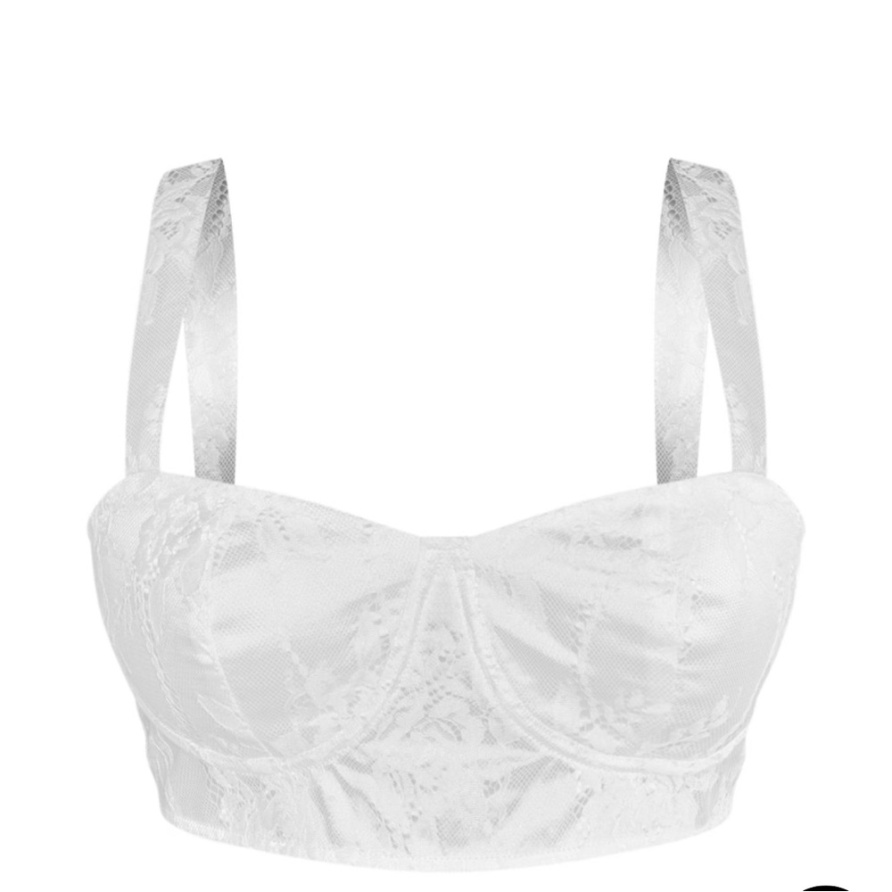 Brand new embroidered cup detail bralet
